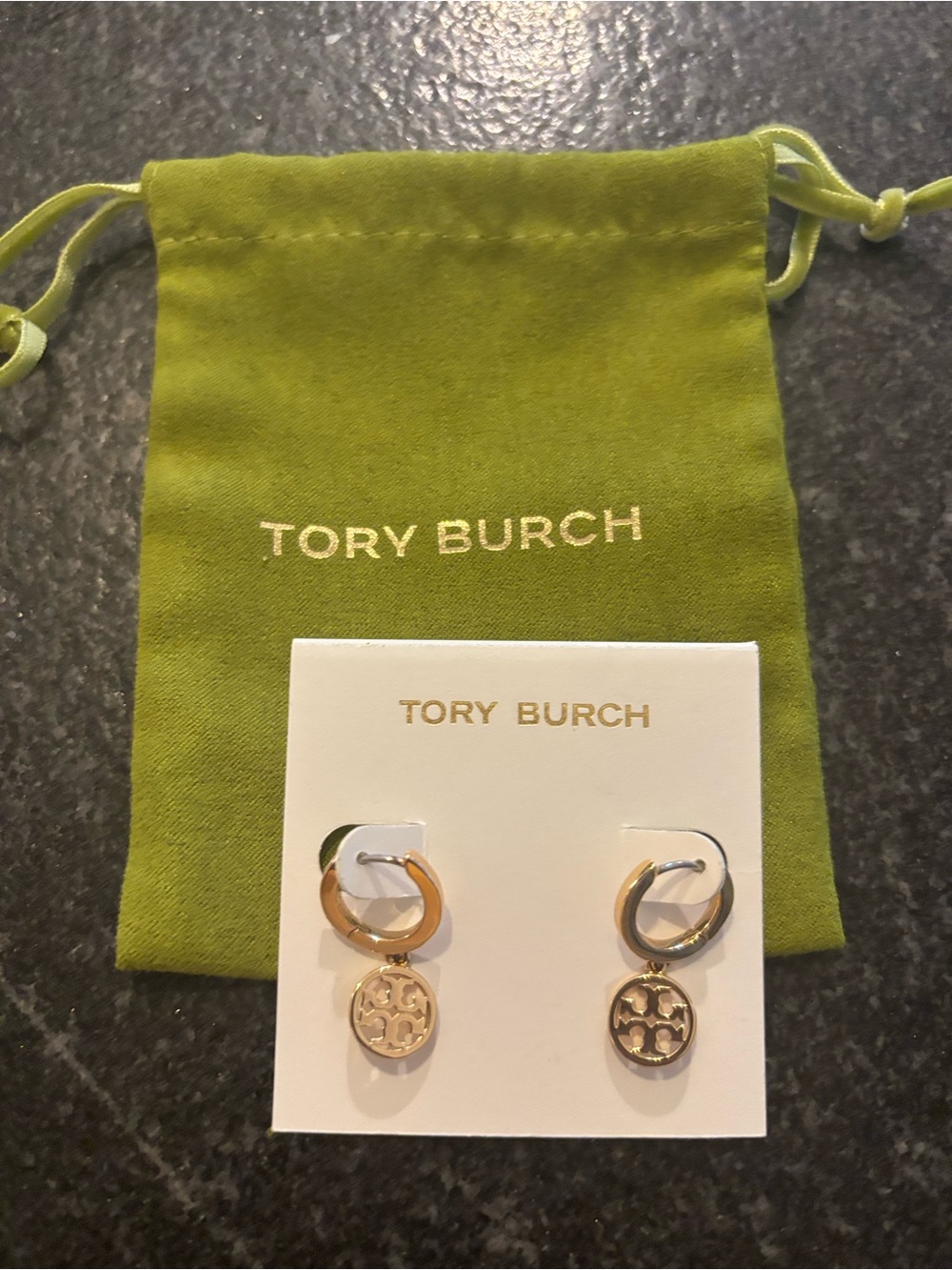 NWT Tory Burch logo huggie hoop earrings - Picture 1 of 2